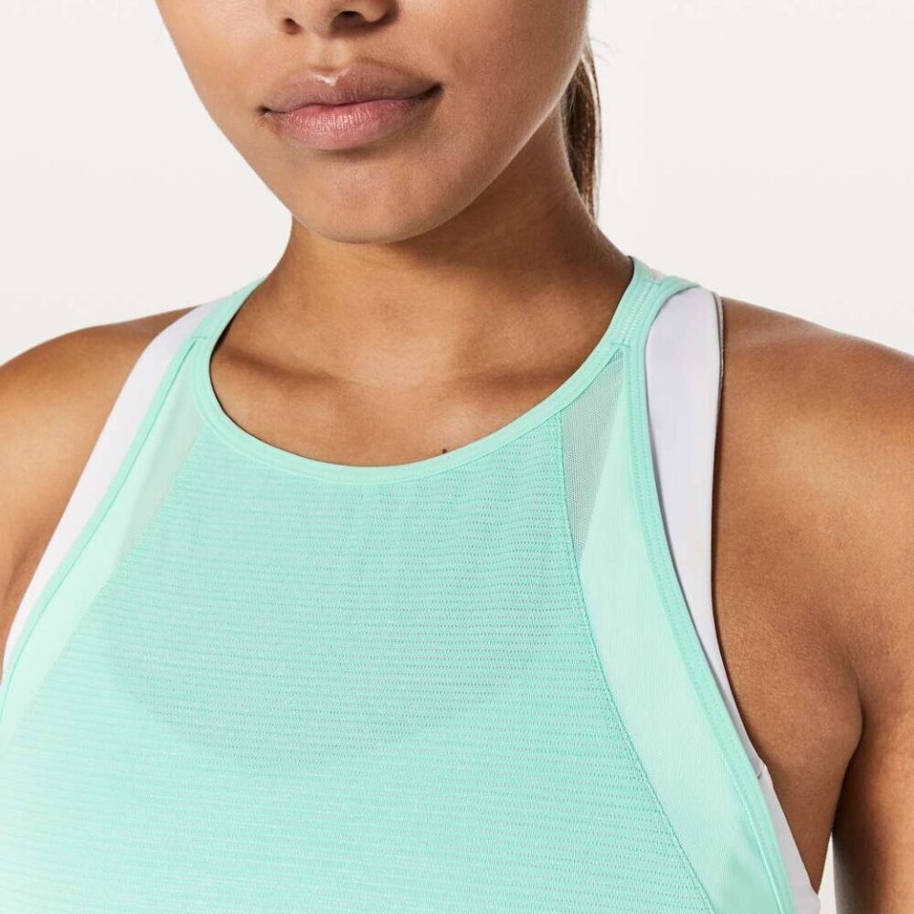 Lululemon Run Off-Route Tank in Heathered Washed Marsh / Washed Marsh - Picture 4 of 5